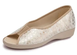 Slipper in Goldbeige aus Textilmaterial