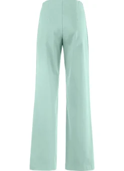Soft-Stretch-Hose in modischer Weite