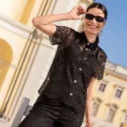 Spitzenbluse mit Hemdkragen