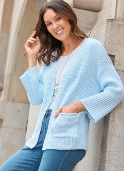 Strickjacke in Strukturmix