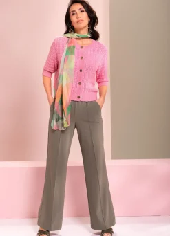 Strickjacke mit Schmuckknöpfen