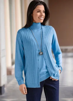 Strickjacke mit Zöpfchenstruktur