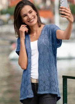 Strickweste mit Ajourmuster