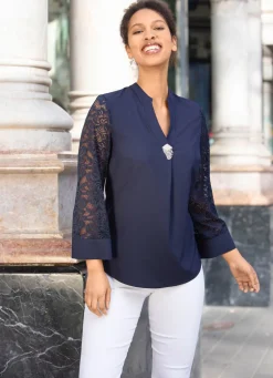 Tunika mit abnehmbarer Brosche