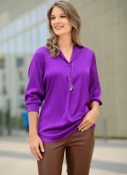 Tunika mit aparter Ausschnittlösung