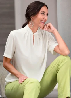 Tunika mit raffiniert gearbeitetem Stehkragen